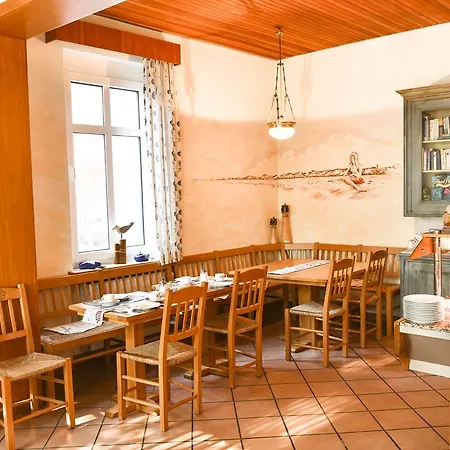 Haus Seemannstreu 3* Йюст